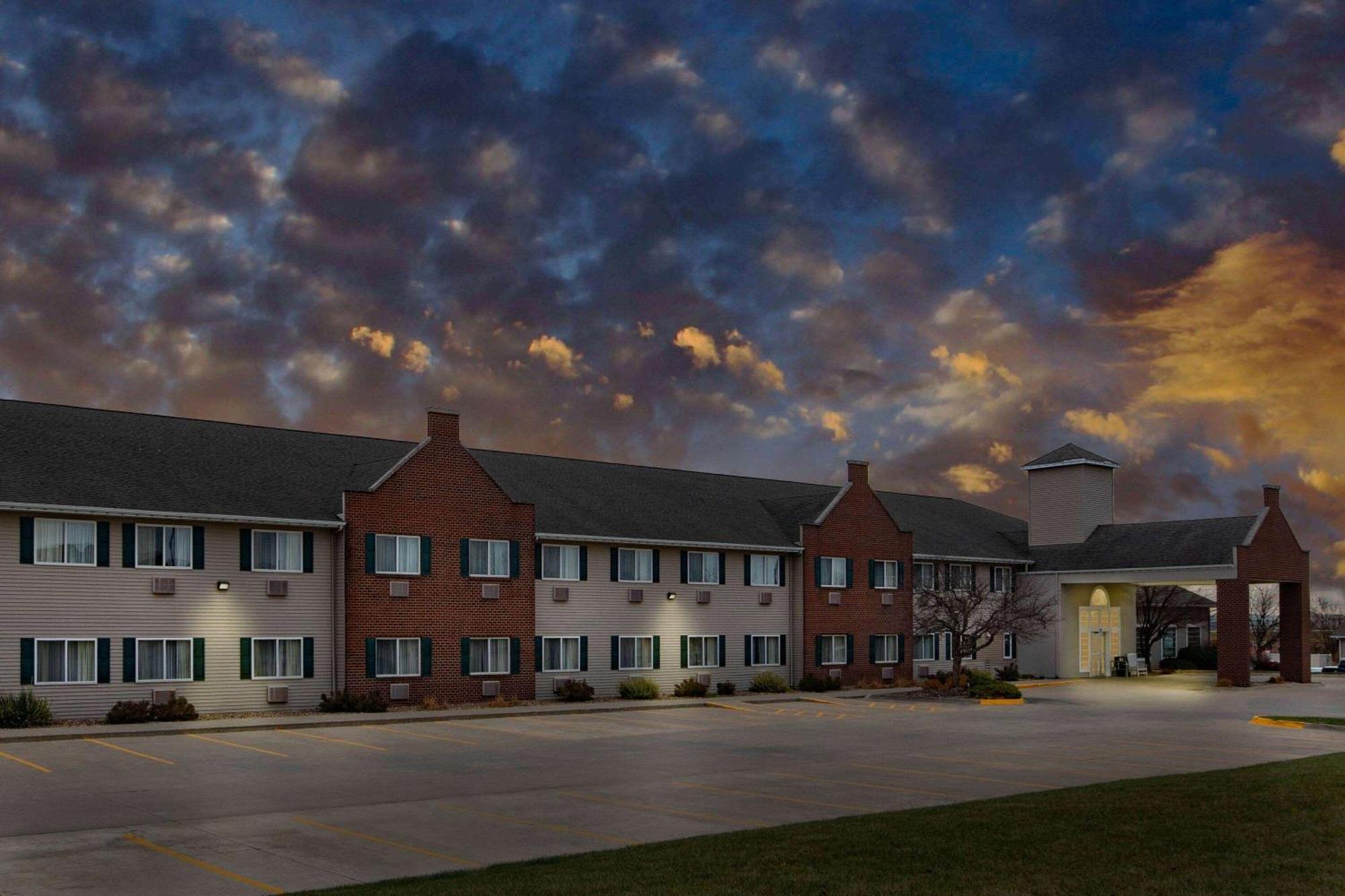 Americinn By Wyndham Pella Kültér fotó